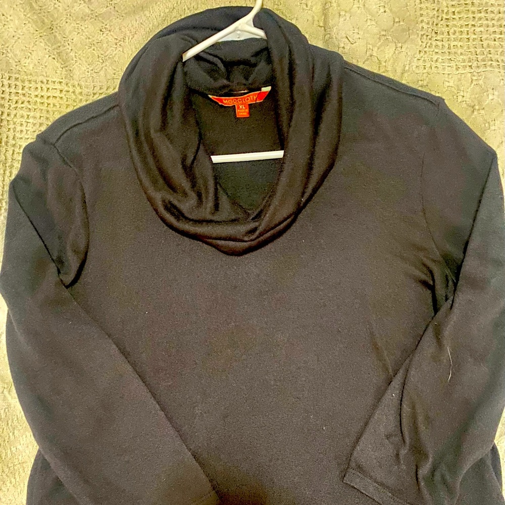 Black crowl neck… three quarter length sleeved top. XL size.